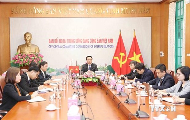 越共中央对外部部长同中国共产党中央对外联络部部长举行视频会谈