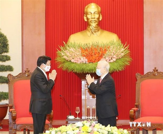 越共中央总书记、国家主席阮富仲会见老挝政府总理通论·西苏里