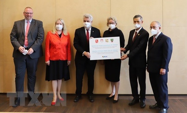 德国向越南捐赠19万套快速检测试剂盒