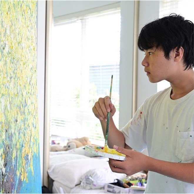 儿童画家小猪将绘画作品拍卖所得款项捐赠给新冠疫情防控基金