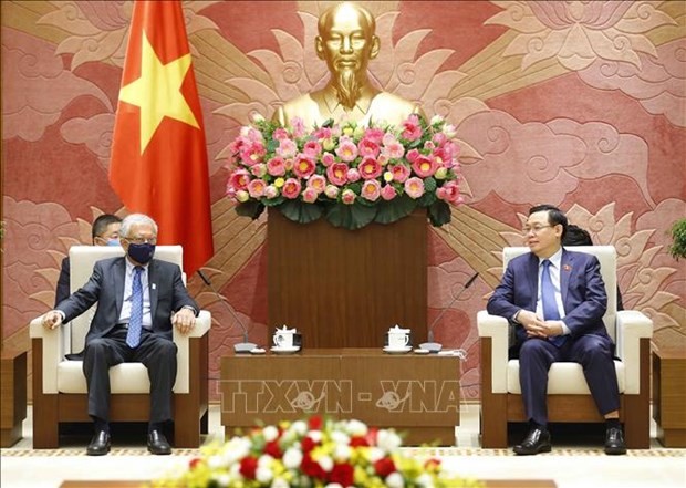 越南国会主席王廷惠会见联合国驻越协调员