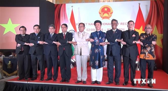 越南驻外使领馆和使团举行国庆76周年庆祝活动