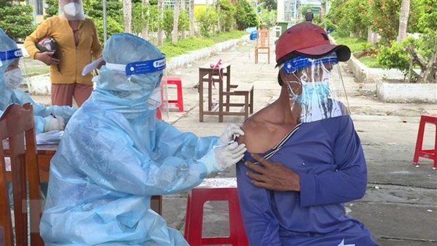 武德儋副总理要求在5天内为南部和西原地区所有18岁以上人群接种第一剂疫苗