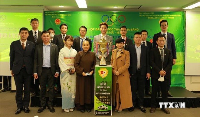 旅日越南人足球比赛吸引80支队参加角逐