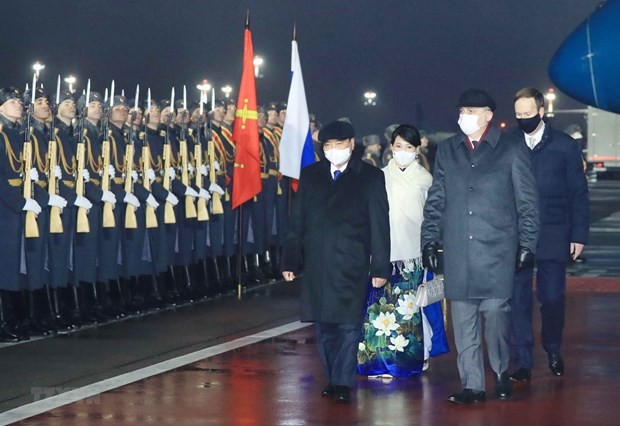 越南国家主席阮春福抵达莫斯科 开始对俄罗斯进行正式访问