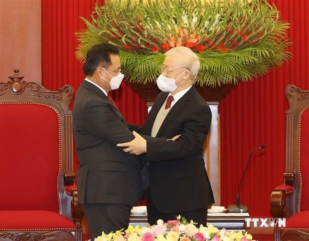 越共中央总书记阮富仲会见老挝国会主席赛宋蓬·丰威汉