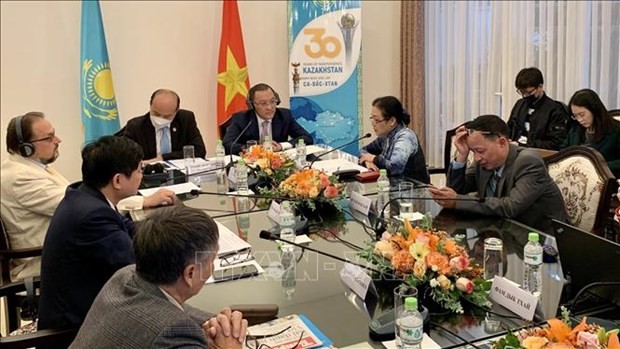 加强越南与哈萨克斯坦传统友好合作关系