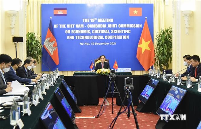 越柬经济、文化、科技合作联合委员会第十九次会议在线举行