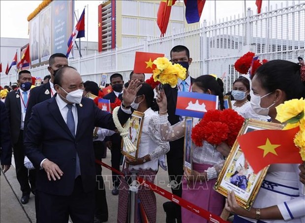 柬埔寨专家高度评价越南国家主席阮春福的访问之旅
