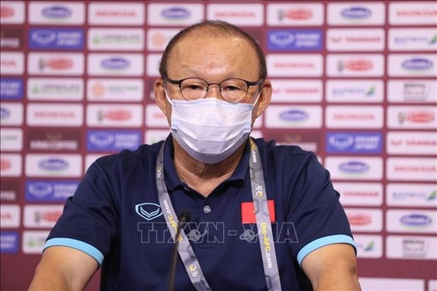 越南国家男足队主教练朴恒绪入围全国优秀运动员和教练员评选名单