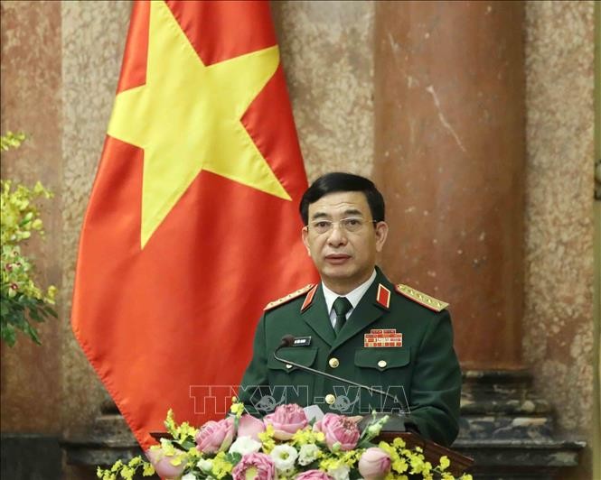 越南国防部长潘文江与新西兰国防部长通电话