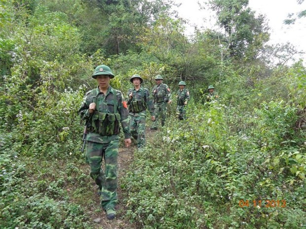 高平省边防力量同居民携手共保边境安全