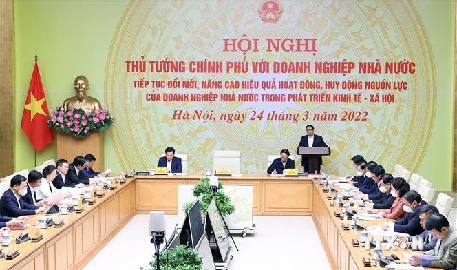 越南政府总理范明政主持全国国有企业代表视频会议