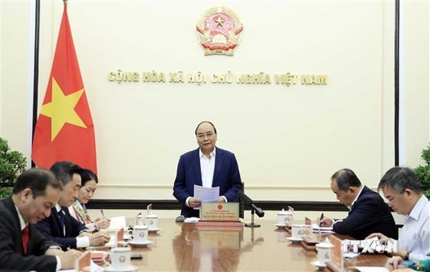 国家主席阮春福与越南红十字会中央委员会举行工作座谈会