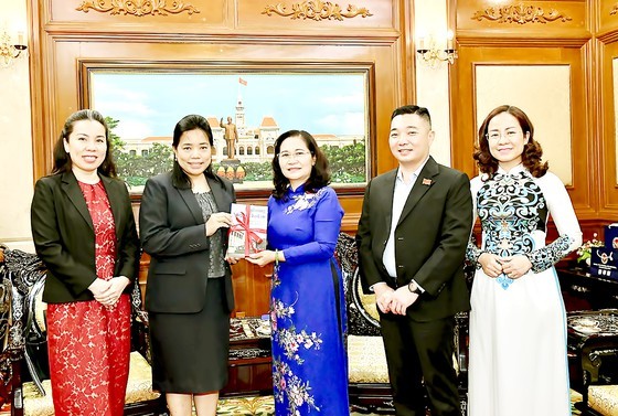 加强胡志明市与泰国的民间外交
