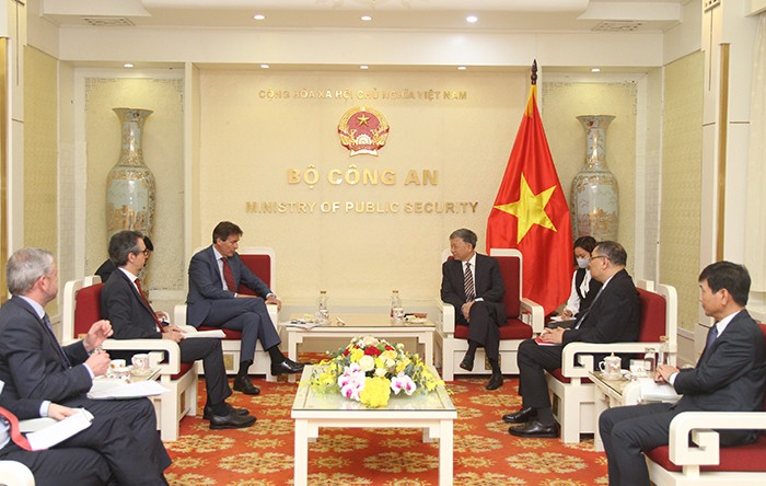 越南公安部与和欧洲联盟加强维护网络安全合作