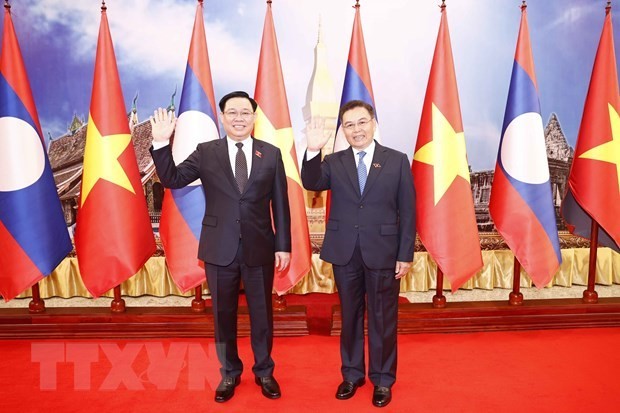 越南国会主席王廷惠圆满结束对老挝的正式访问