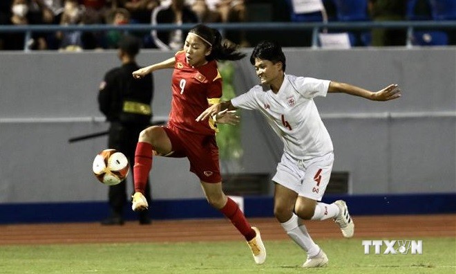 第31届东南亚运动会女足比赛：越南女足队1-0击败 在决赛与泰国女足队会师