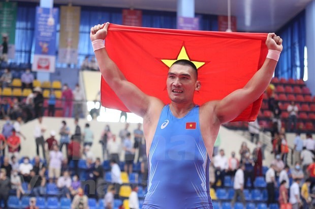 越南摔跤巨人收获东运会生涯最后一金