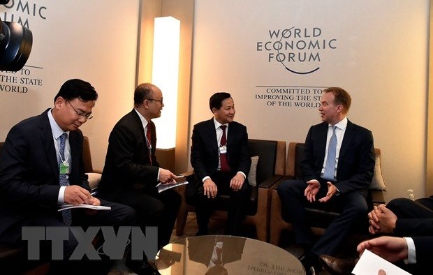 越南政府副总理黎慷:越南重视与世界经济论坛合作关系 同国际社会携手解决全球问题