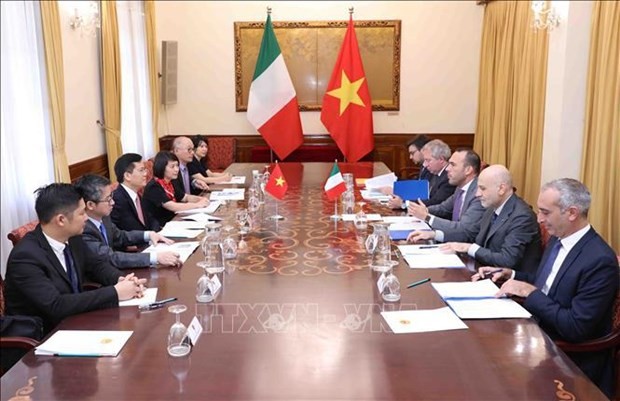 越南和意大利举行第四次政治磋商