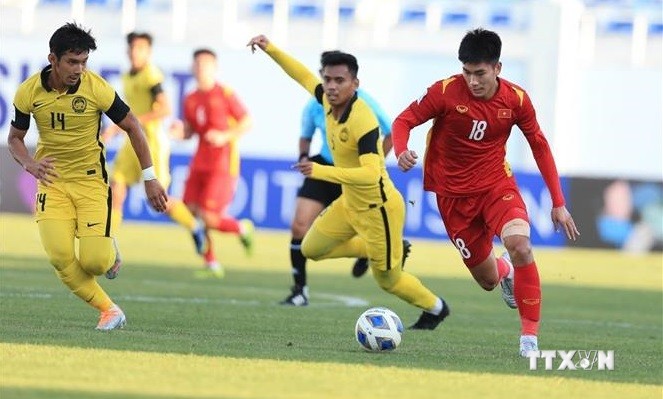 2022年亚洲U23足球锦标赛决赛阶段：越南队以2比0击败马来西亚队 挺进八强