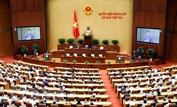 越南第十五届国会第三次会议：解决南方重点经济区交通基础设施瓶颈