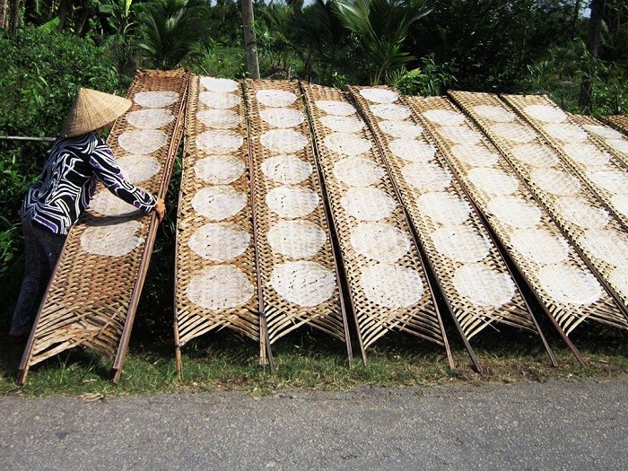  醉鸾村--岘港市一个传承博饼皮传统手工制作业的村庄