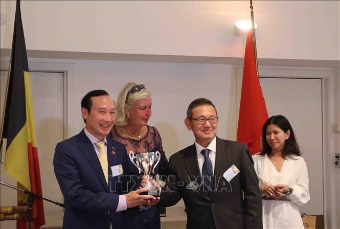 2022 年越南大使杯高尔夫锦标赛：向越南橙剂受害者募捐善款