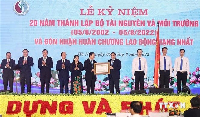 越南政府总理范明政出席自然资源与环境部成立20周年庆典