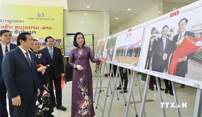 越通社与老挝通讯社联合举行“越老关系：长存与发展”图片展