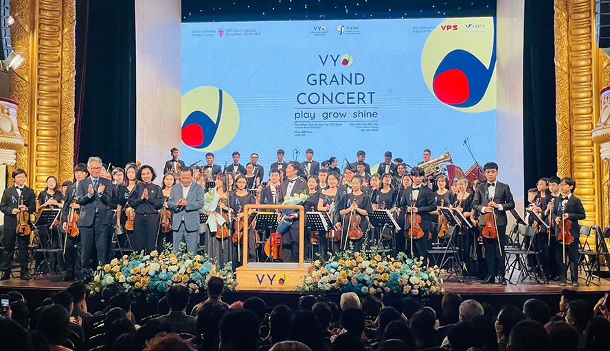 越南青年交响乐团向公众亮相
