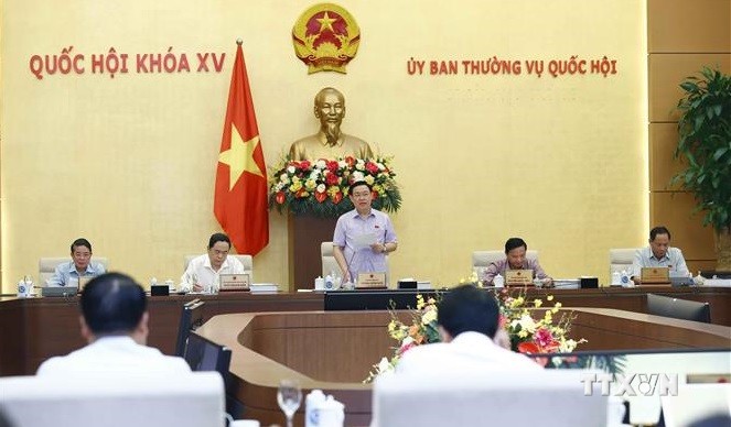 越南国会常委会9月份立法工作专题会议开幕