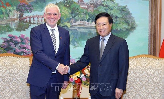 越南一向重视加强与德国的战略伙伴关系