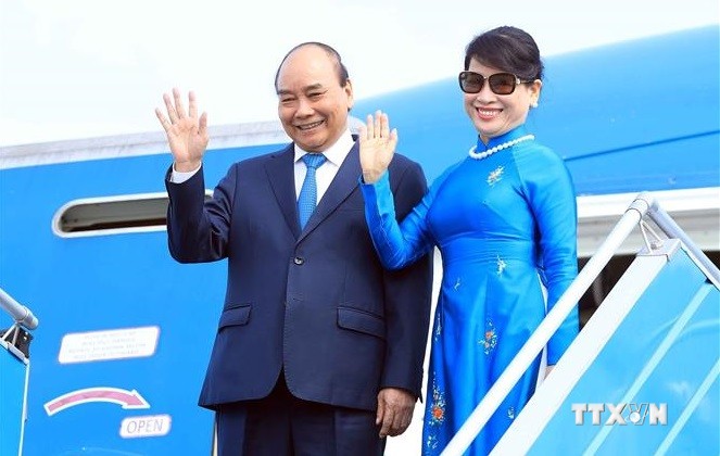 国家主席阮春福启程对泰国进行正式访问和出席APEC领导人会议