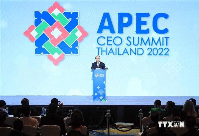 越南国家主席阮春福在2022年亚太经合组织工商峰会上发表重要讲话