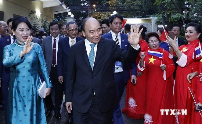 越南国家主席阮春福走访慰问旅泰越南人社群