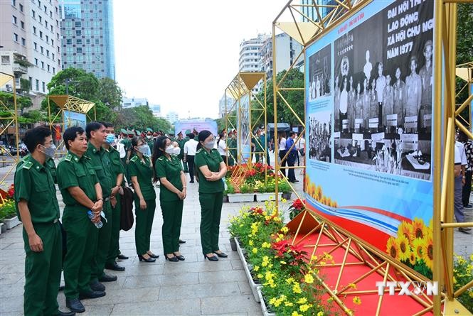 武文杰总理生平事迹图片展在胡志明市举行