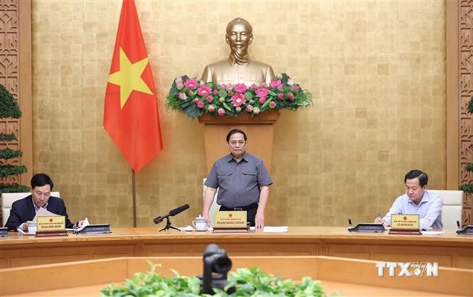 越南政府总理范明政主持政府2022年11月立法工作会议