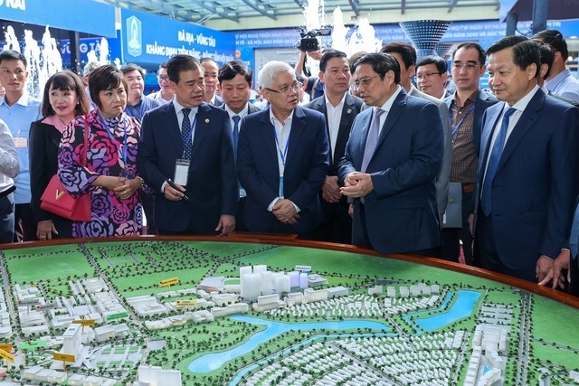 越南政府总理范明政：以“新思维 新突破 新价值”为方针 促进东南部地区发展