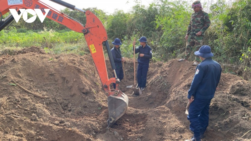 11具在柬牺牲志愿军烈士遗骸收迁安葬工作完成