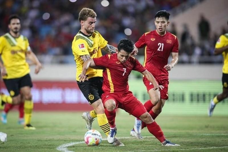 国际友谊赛：越南国家足球队以2比1反超德国多特蒙德