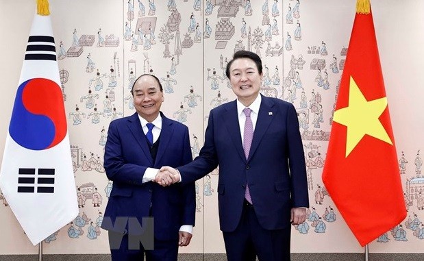 越南国家主席阮春福圆满结束对韩访问