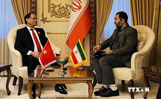 伊朗副总统：伊朗在其东向政策中高度重视与越南的关系