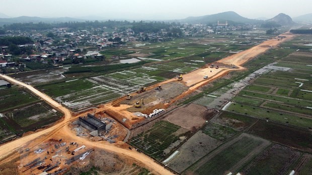 越南交通运输部要求越南北南高速公路工程12个子项目须在12月31日前全部开工