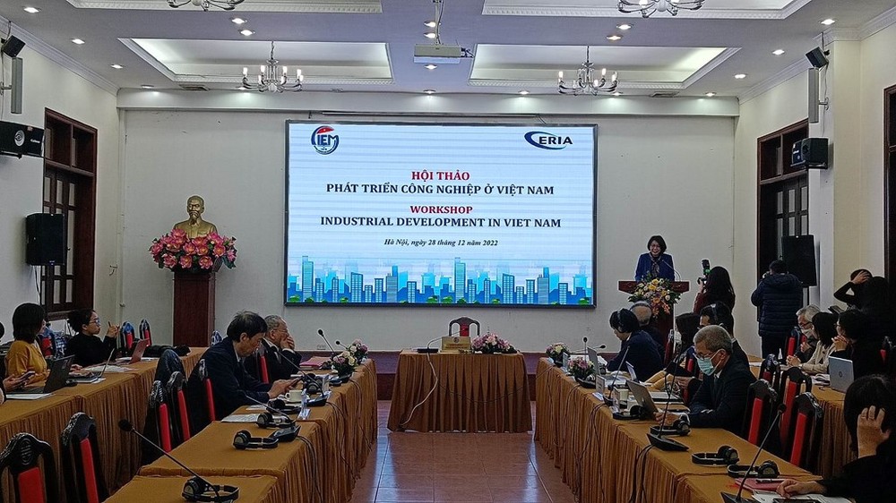 越南工业发展研讨会在河内举行