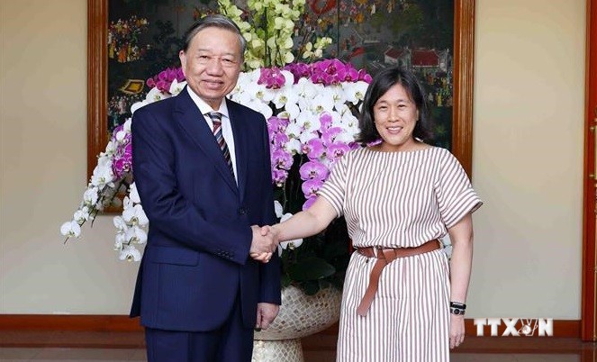 越南公安部部长苏林会见美国贸易代表凯瑟琳·戴