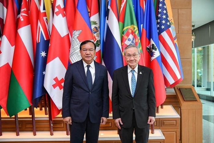 柬埔寨与泰国承诺革新伙伴关系