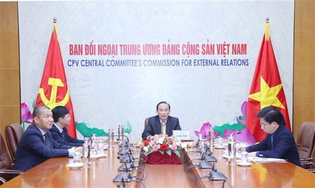 越共中央对外部部长黎怀忠与古共中央国际关系部部长罗萨达举行视频通话