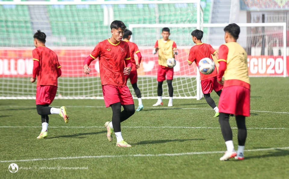 2023年亚足联U20亚洲杯总决赛：越南U20队以最高的精神和心态迎战澳大利亚U20队